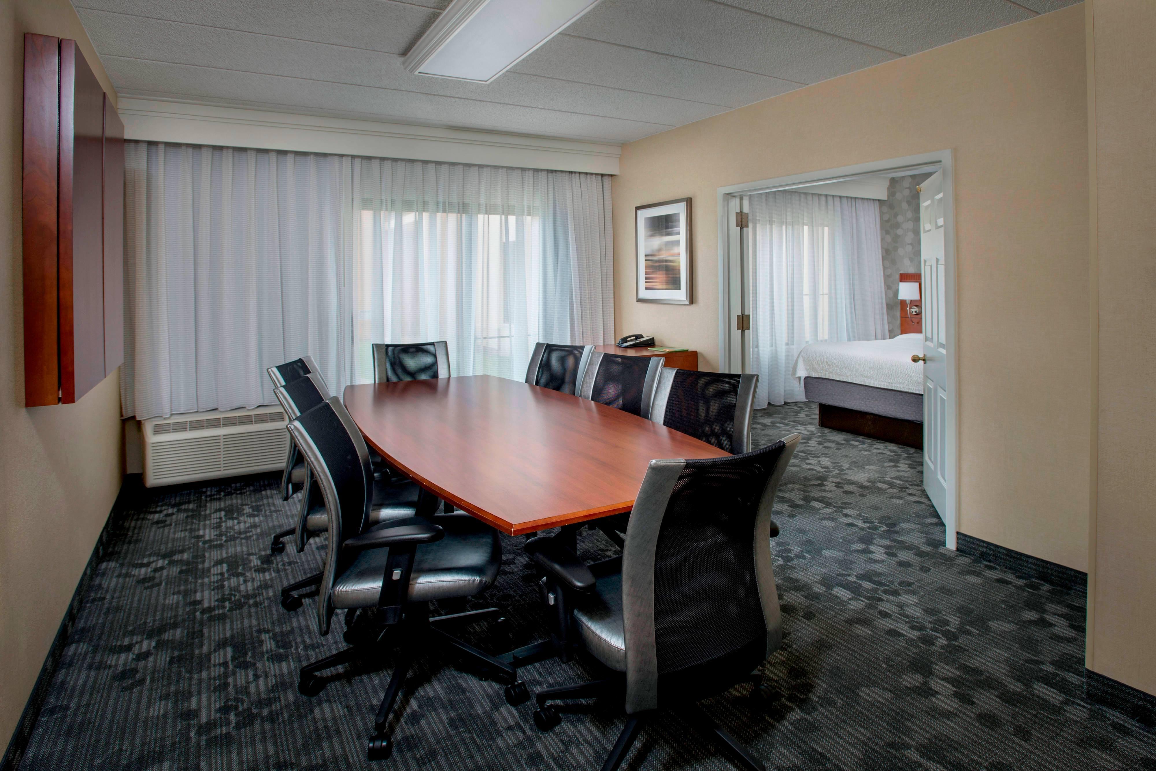 Sonesta Select Airport