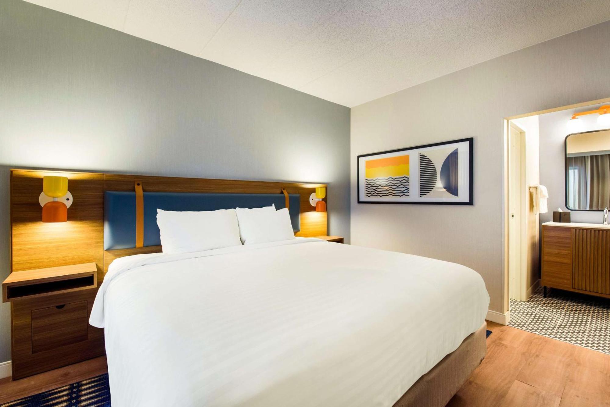 Sonesta Select Airport